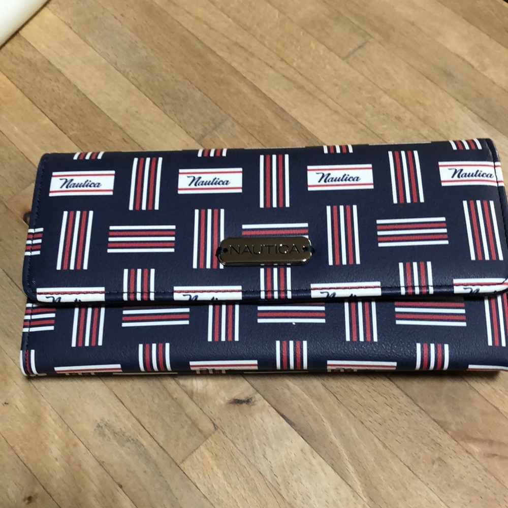 NWOT Nautica Tri-fold RFID Wallet